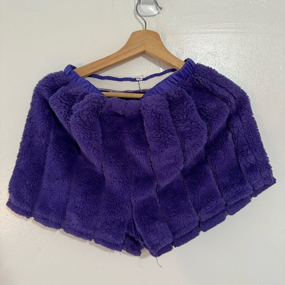 M Purple Faux Fur Matching Set Long Sleeve Crop Top and Shorts